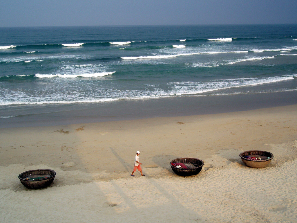 Пляж курортного Дананга – фотографии Вьетнама