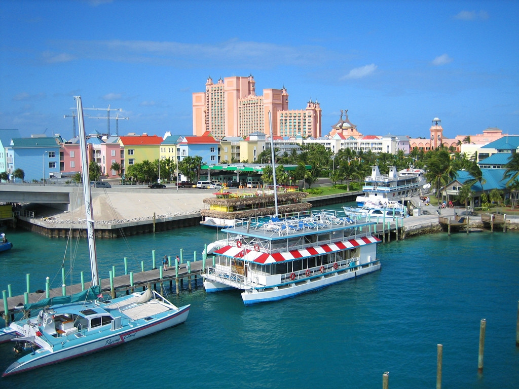 Набережная в Парадайз Айленд, Багамские острова. Фото 1 – фотографии Багамских островов