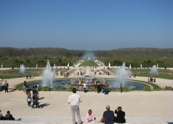 Люди в Версале, Франция. Фото 1 – фотографии Франции