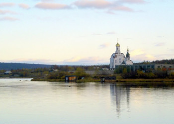 Озеро в Мончегорске, Россия – фотографии России