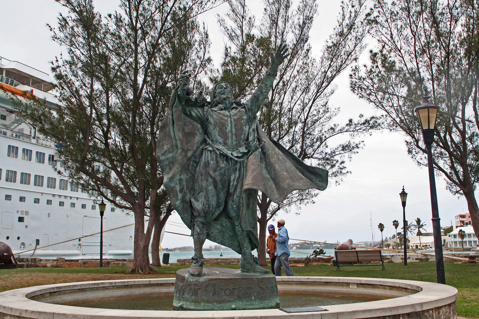 Памятник адмиралу Джорджу Сомерсу – фотографии Бермудских островов