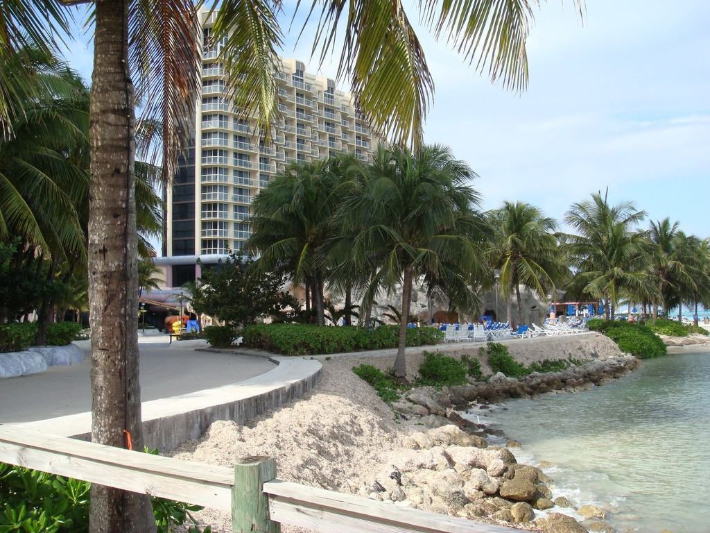 Набережная в Нью-Провиденс, Багамские острова. Фото 4 – фотографии Багамских островов