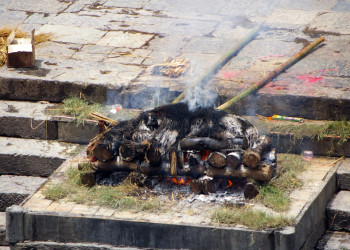 Кремация в Пашупатинатхе – фотографии Непала