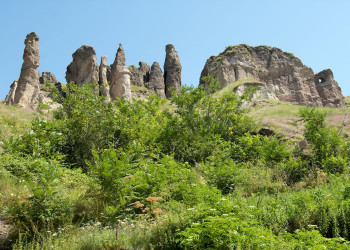 Картина пещерное поселение в Горис, Армения – фотографии Армении