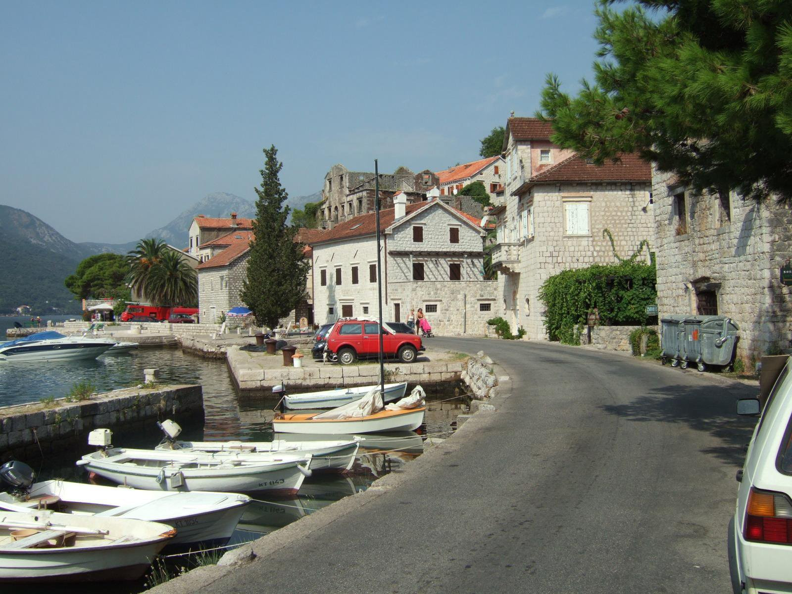 Набережная в Пераст, Черногория. Фото 28 – фотографии Черногории