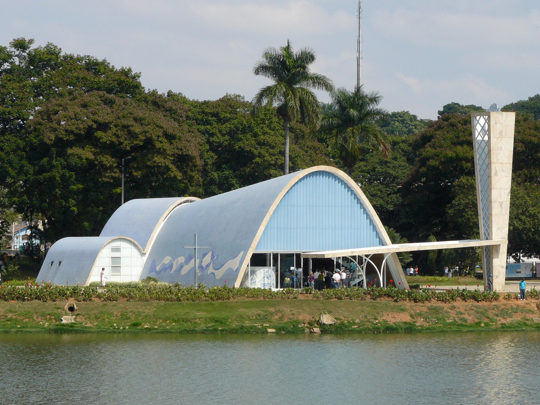 Набережная в Белу-Оризонти, Бразилия. Фото 4 – фотографии Бразилии