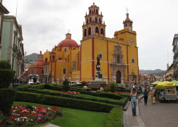 Церковь Долорес-Идальго в Гуанахуато, Мексика – фотографии Мексики