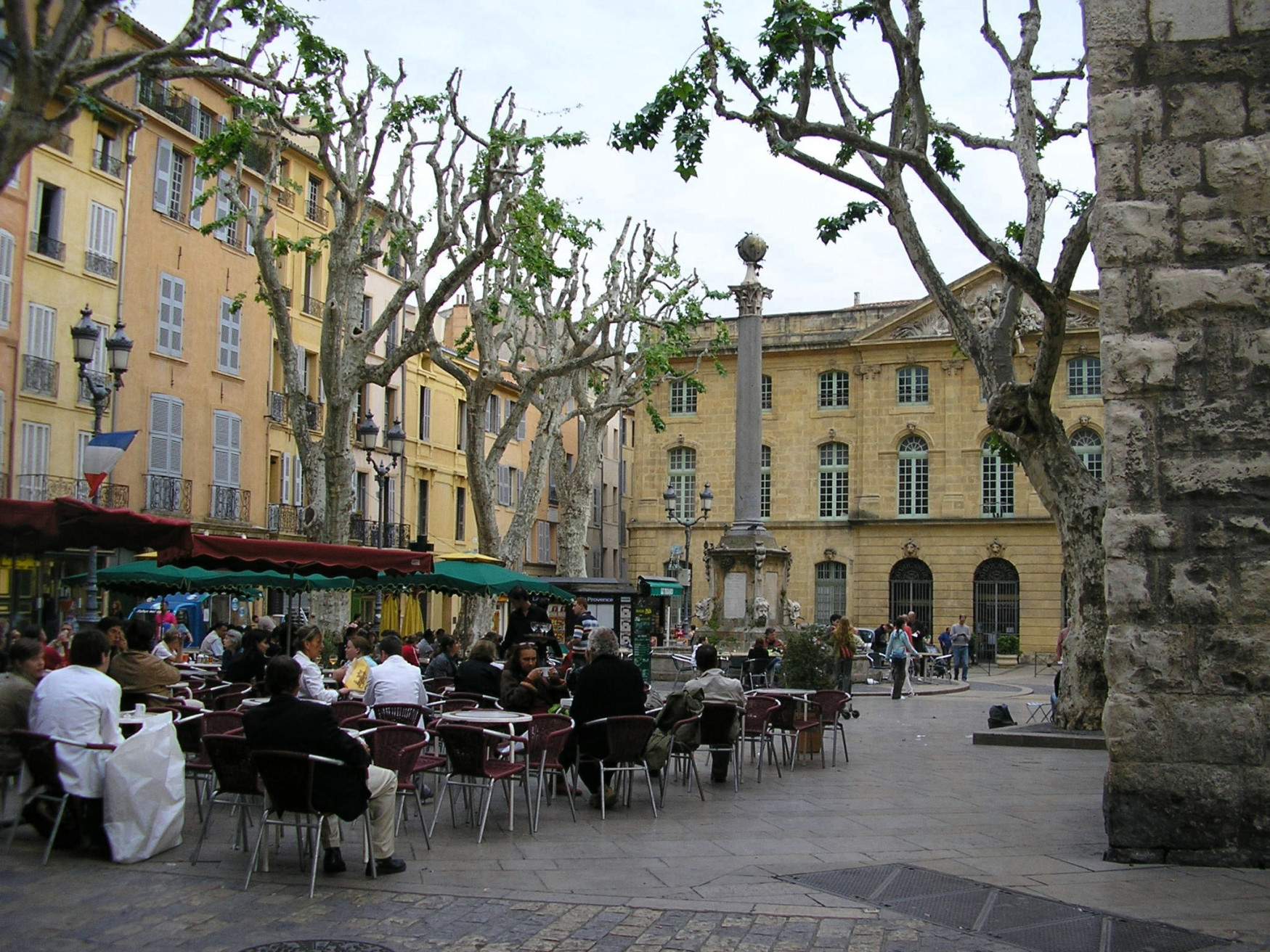 Кафе в Экс-ан-Прованс, Франция – фотографии Франции