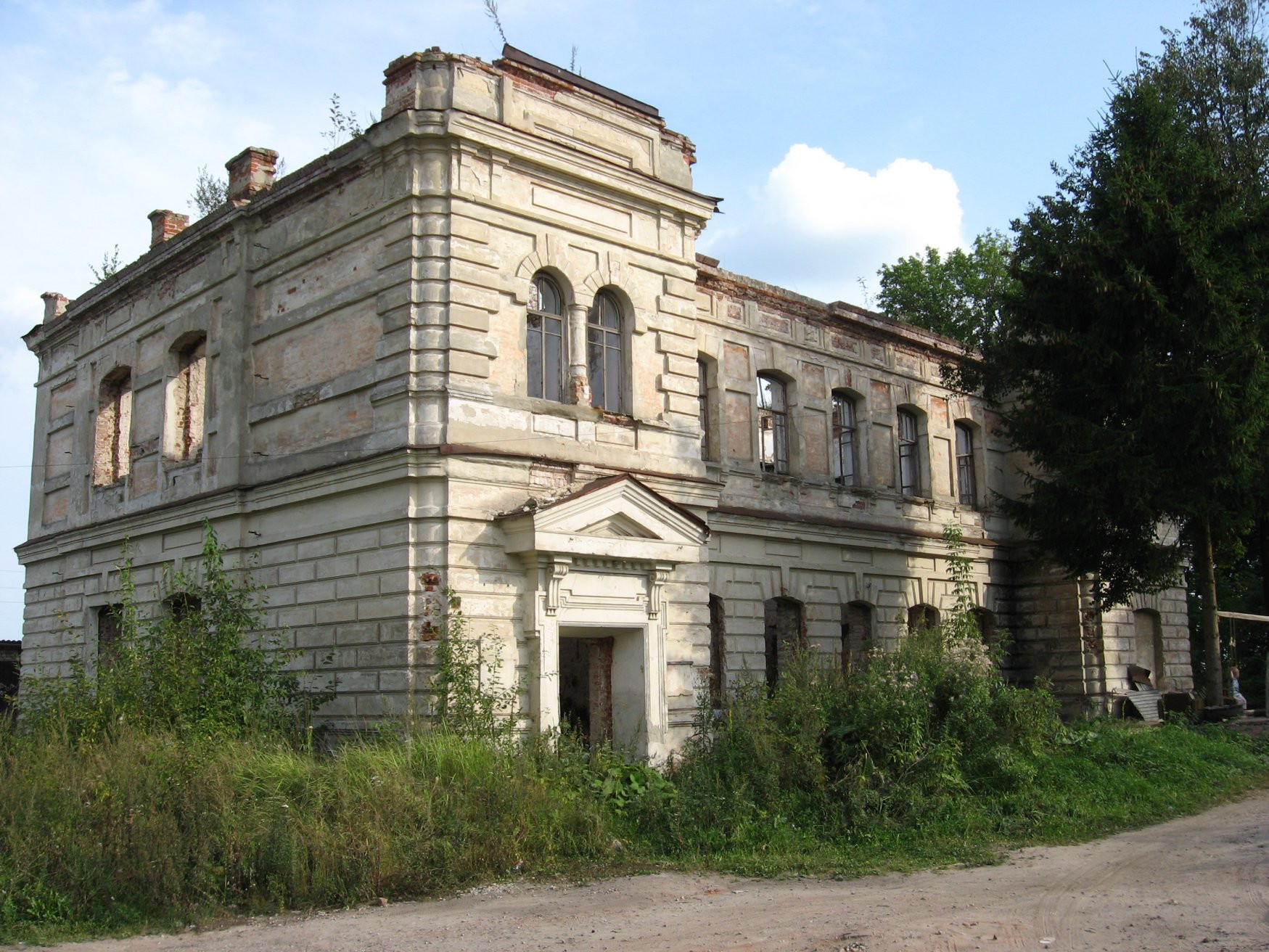 Развалины в Козельске, Россия – фотографии России