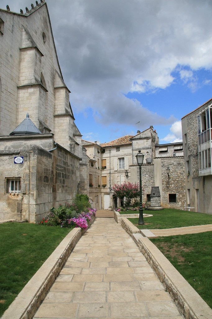 Дома в Ангулеме. Франция. Фото 8 – фотографии Франции