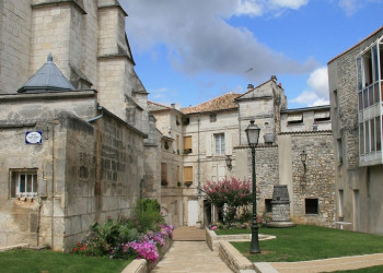 Дома в Ангулеме. Франция. Фото 8 – фотографии Франции