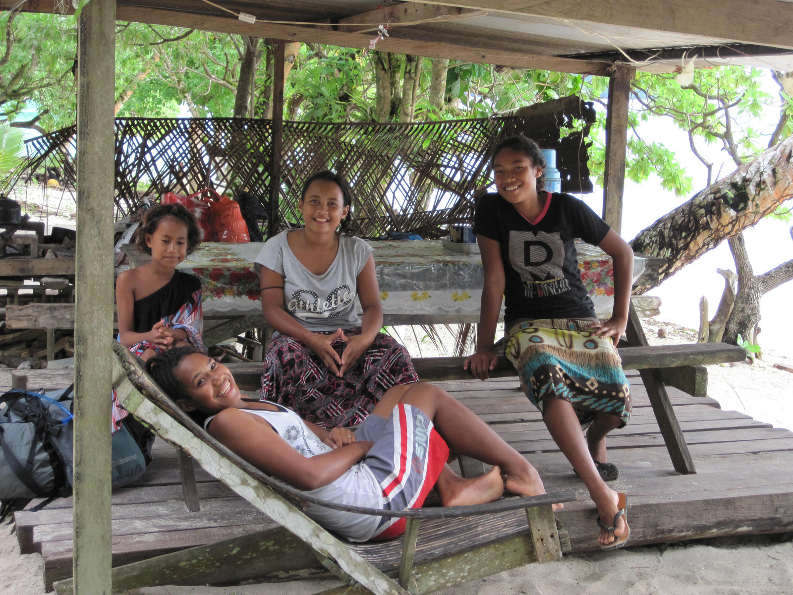 Жительницы острова Реннелл – фотографии Соломоновых Островов