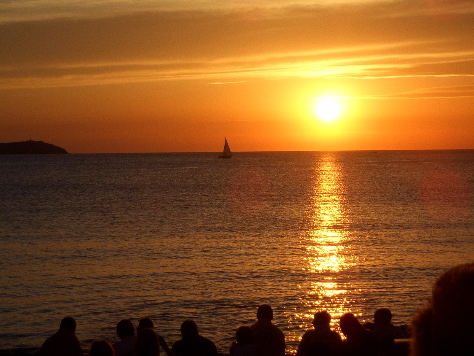 Café del Mar в Сан-Антонио-де-Портмани – фотографии Испании