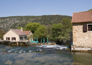 Дома в Крка, Хорватия – фотографии Хорватии