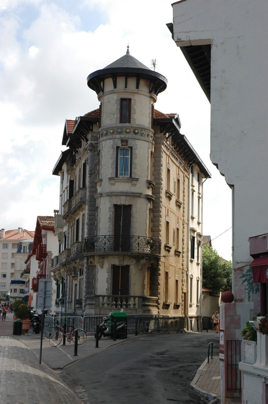 Дома в Сен-Жан-де-Люз, Франция. Фото 4 – фотографии Франции