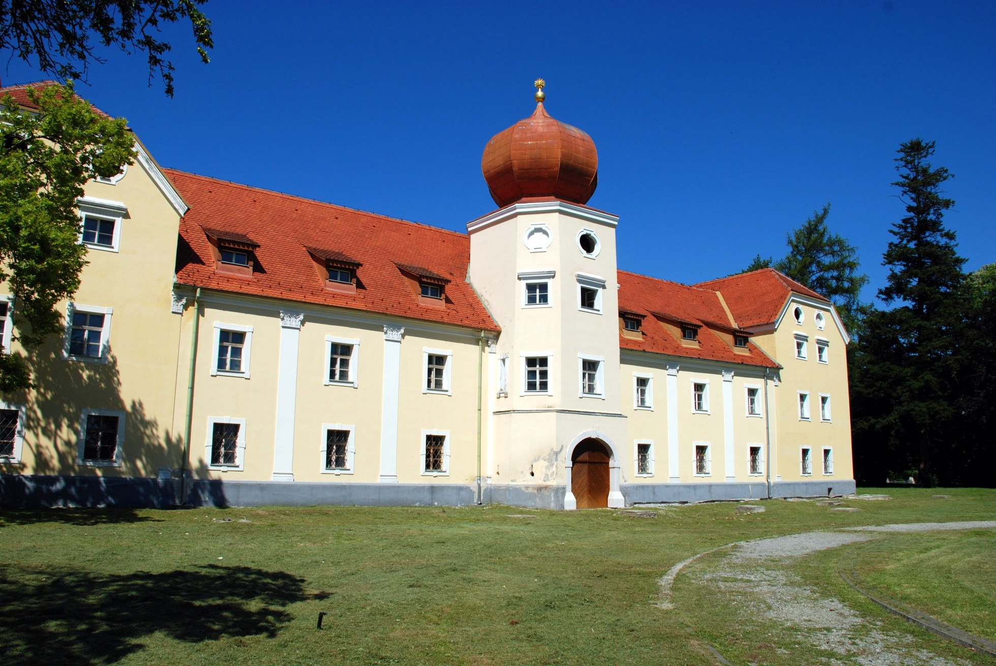 Монастырь в Словонии. Хорватия. Фото 2 – фотографии Хорватии
