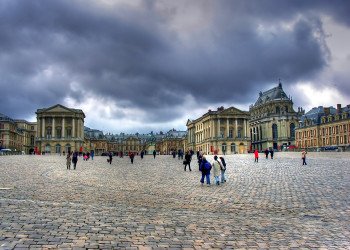 Площадь в Версале, Франция – фотографии Франции