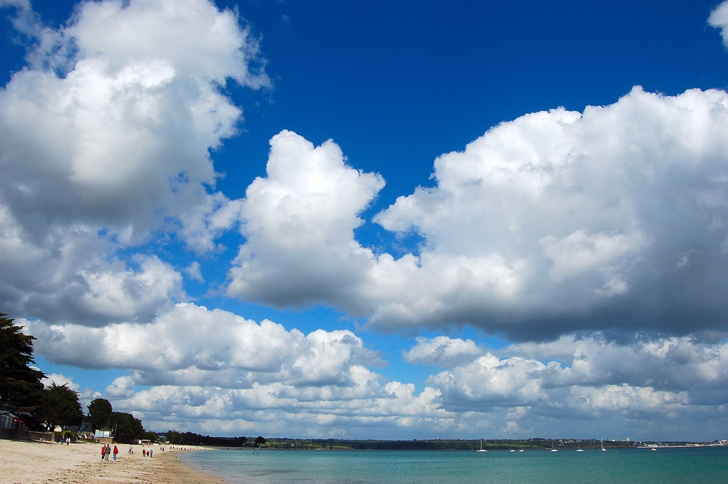 Пляж в Фуэнане, Франция. Фото 1 – фотографии Франции