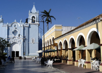 Храм в Тлакотальпане, Мексика – фотографии Мексики