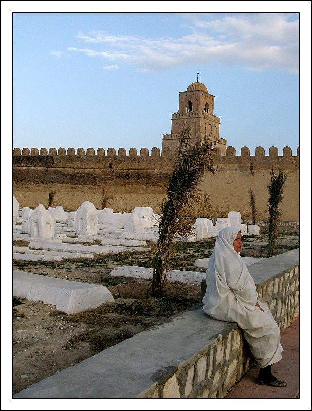 Кладбище в Тунисе – фотографии Туниса