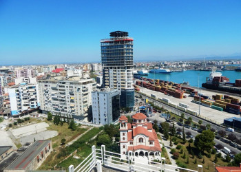 Новые постройки города Дуррес. Албания – фотографии Албании