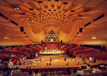 Известное здание сиднейской Оперы (Sydney Opera House) в Австралии – фотографии Австралии