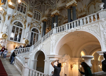 Масштабный музейный комплекс мира Эрмитаж в Санкт-Петербурге, Россия – фотографии России