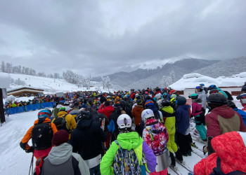 Очередь на подъемник. Роза Хутор. Сочи – фотографии России