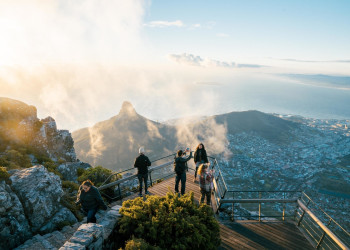 Плоская вершина Столовой горы, Кейптаун, ЮАР – фотографии ЮАР