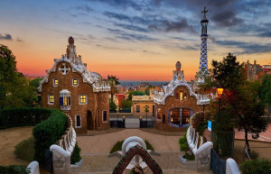 Популярный парк Гуэля (Park Guell), Испания – фотографии Испании
