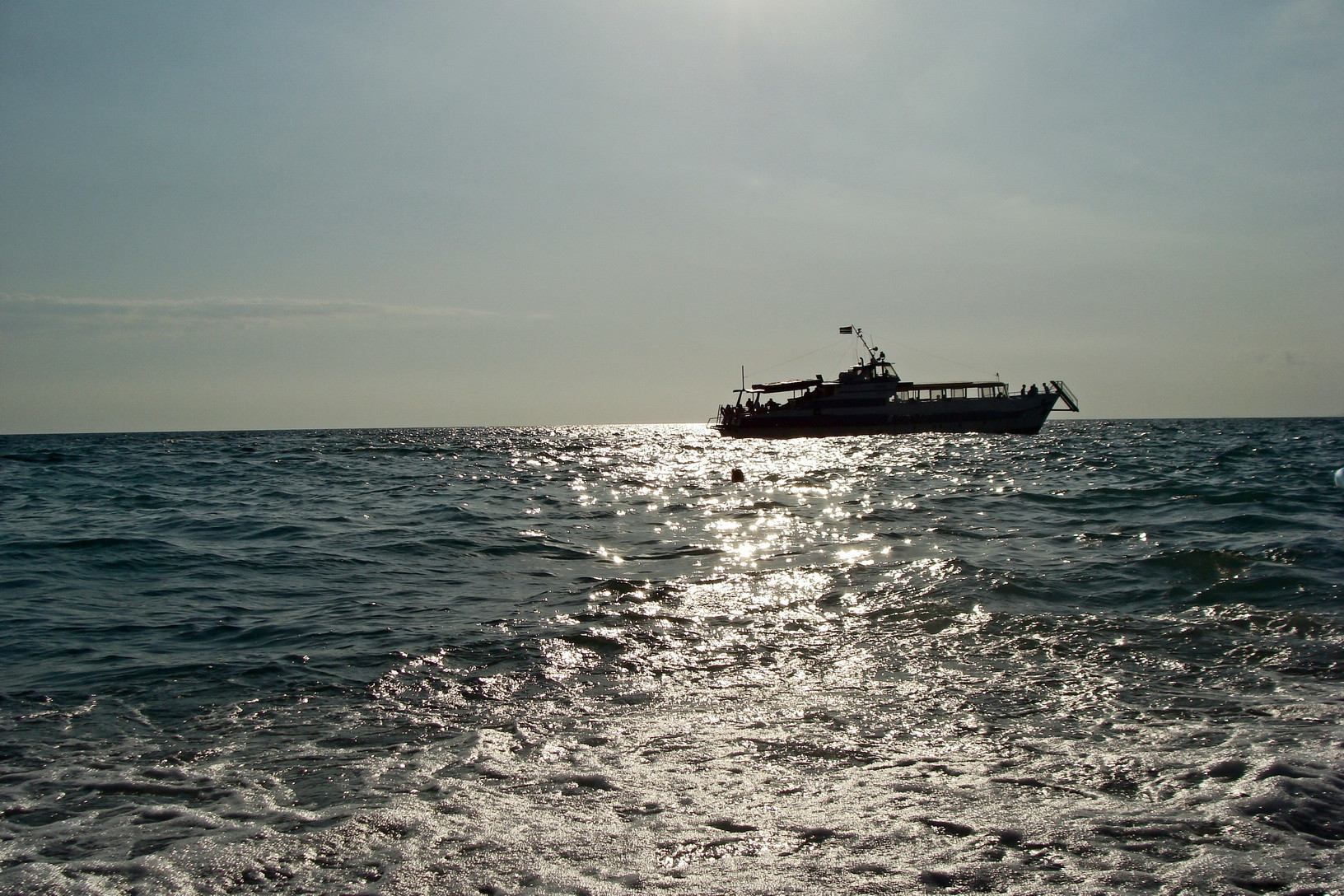 Прогулочный катер – фотографии Абхазии