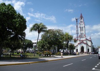 Пласа-де-Армас в Икитосе – фотографии Перу