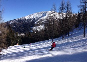 Лыжник на склоне. Качберг. Австрия. – фотографии Австрии