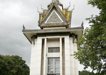 Музей геноцида Чоенг Эк (Choeung Ek) – фотографии Камбоджи