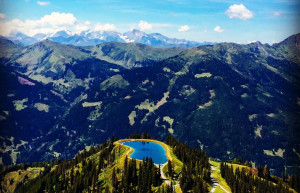 Озеро в горах. Дорфгаштайн. Астрия. – фотографии Австрии