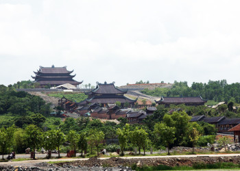 Огромный храмовый комплекс Байдинь в провинции Ниньбинь – фотографии Вьетнама