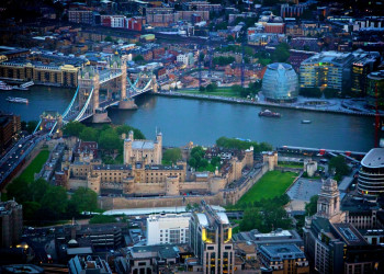 Замок Лондонский Тауэр в Великобритании – фотографии Великобритании