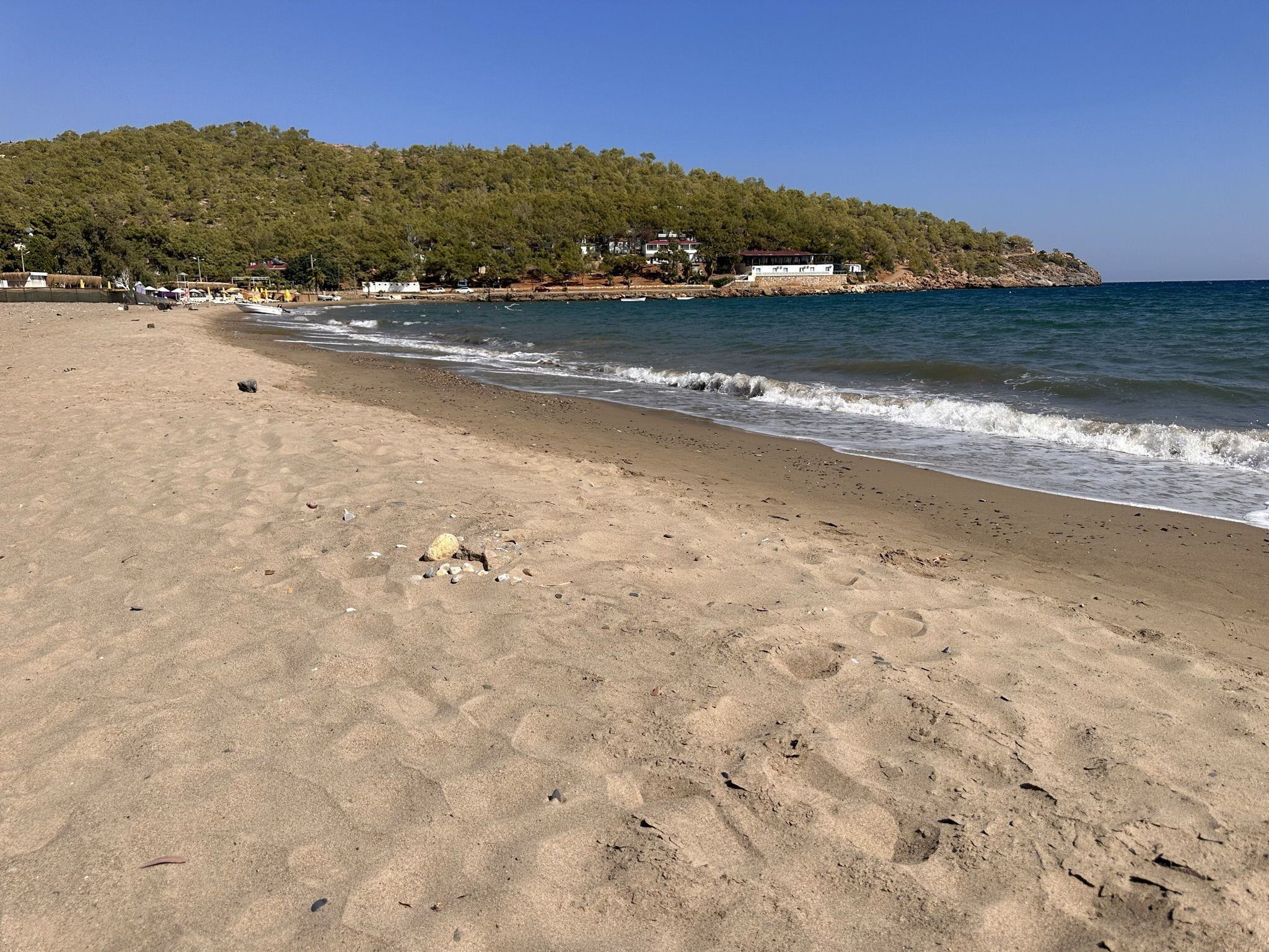 Песчаный пляж Бююкеджели (Büyükeceli) возле Аккую, Мерсин, фото 1 – фотографии Турции