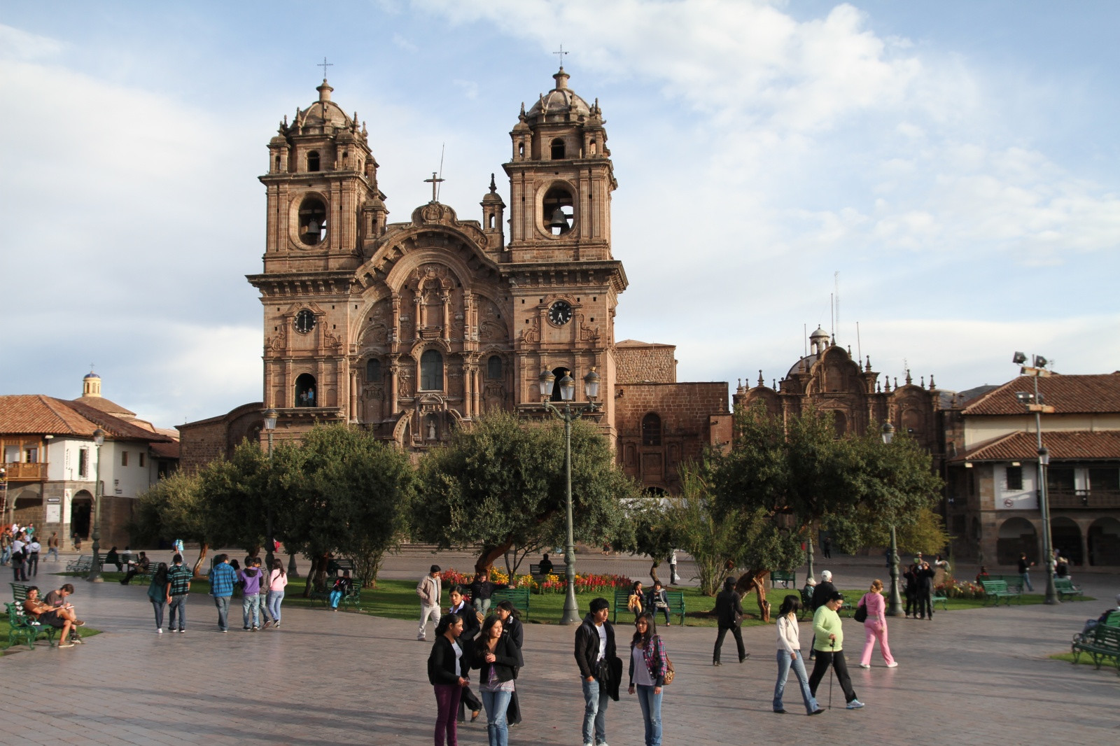 Церковь Иглесия-де-ла-Компания-де-Хисус в городе Куско – фотографии Перу