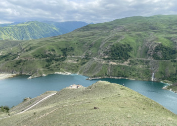 Вид на озеро Гижгит сверху – фотографии России