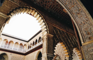 Королевский дворец Алькасар (Alcázar of Seville) в Севилье, Испания – фотографии Испании
