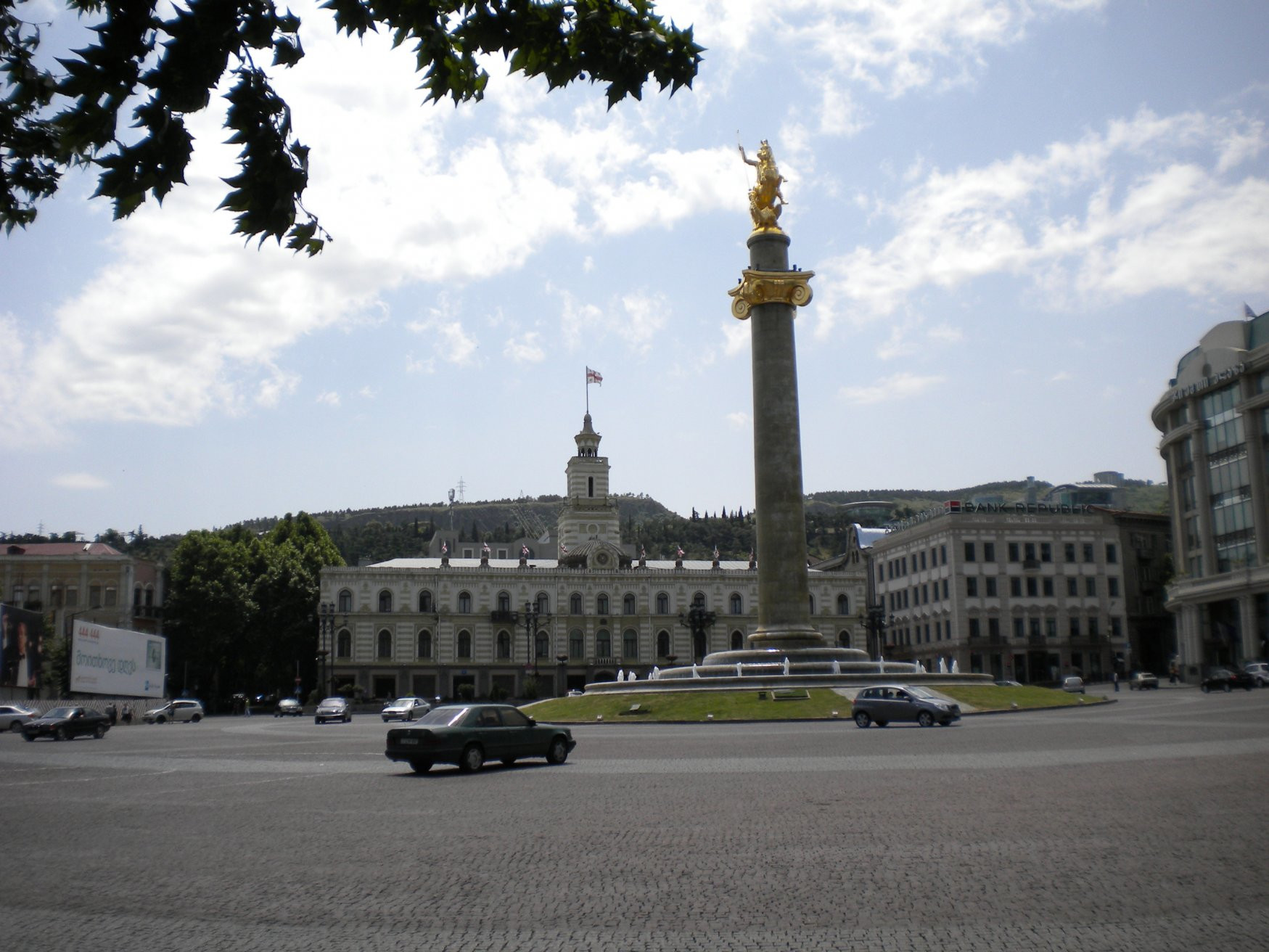 Площадь Свободы (Freedom Square) – фотографии Грузии