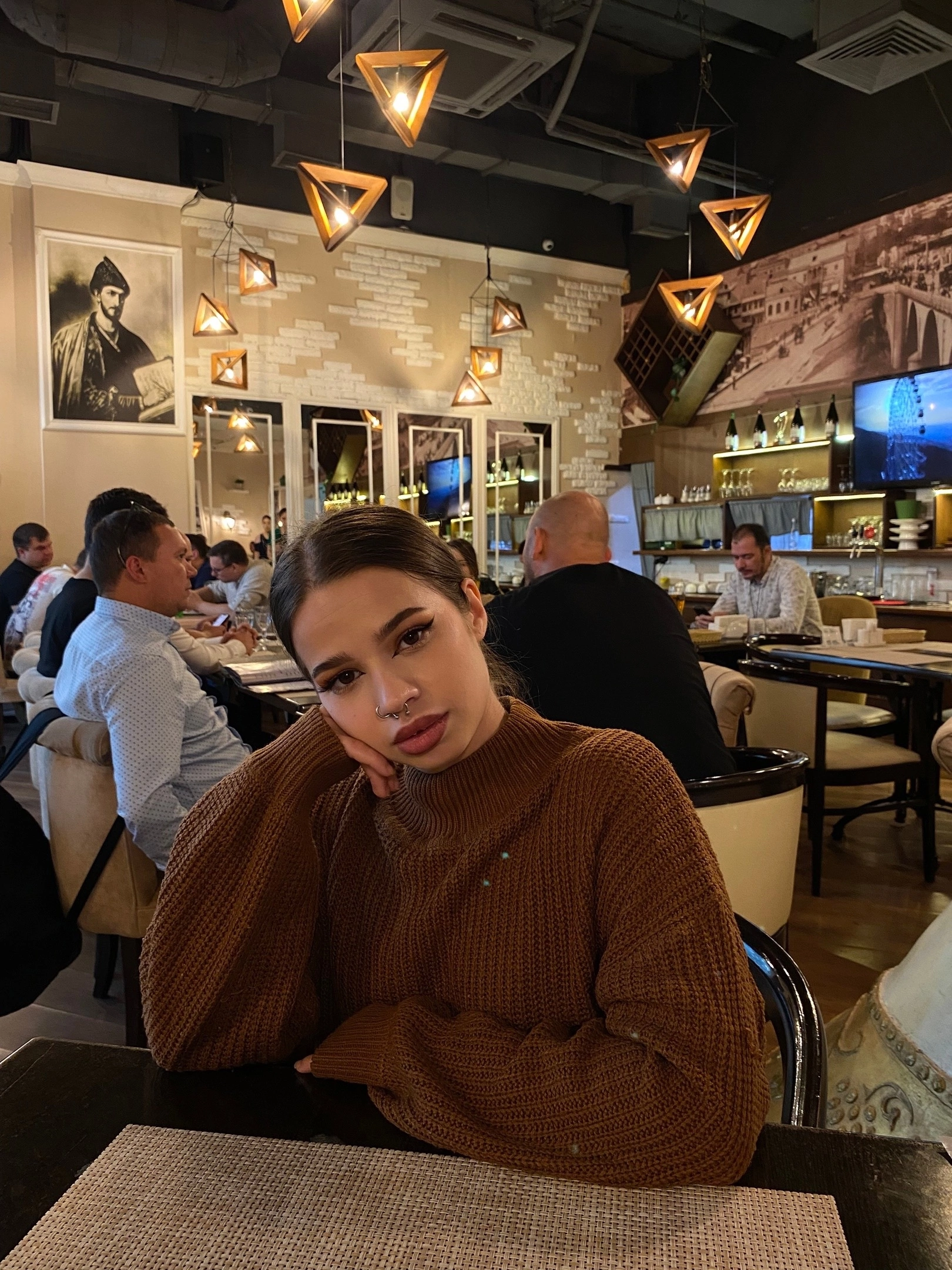 Сижу такая смотрю на тебя – фотографии России