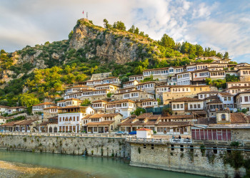 Панорама на город Берат. Албания – фотографии Албании