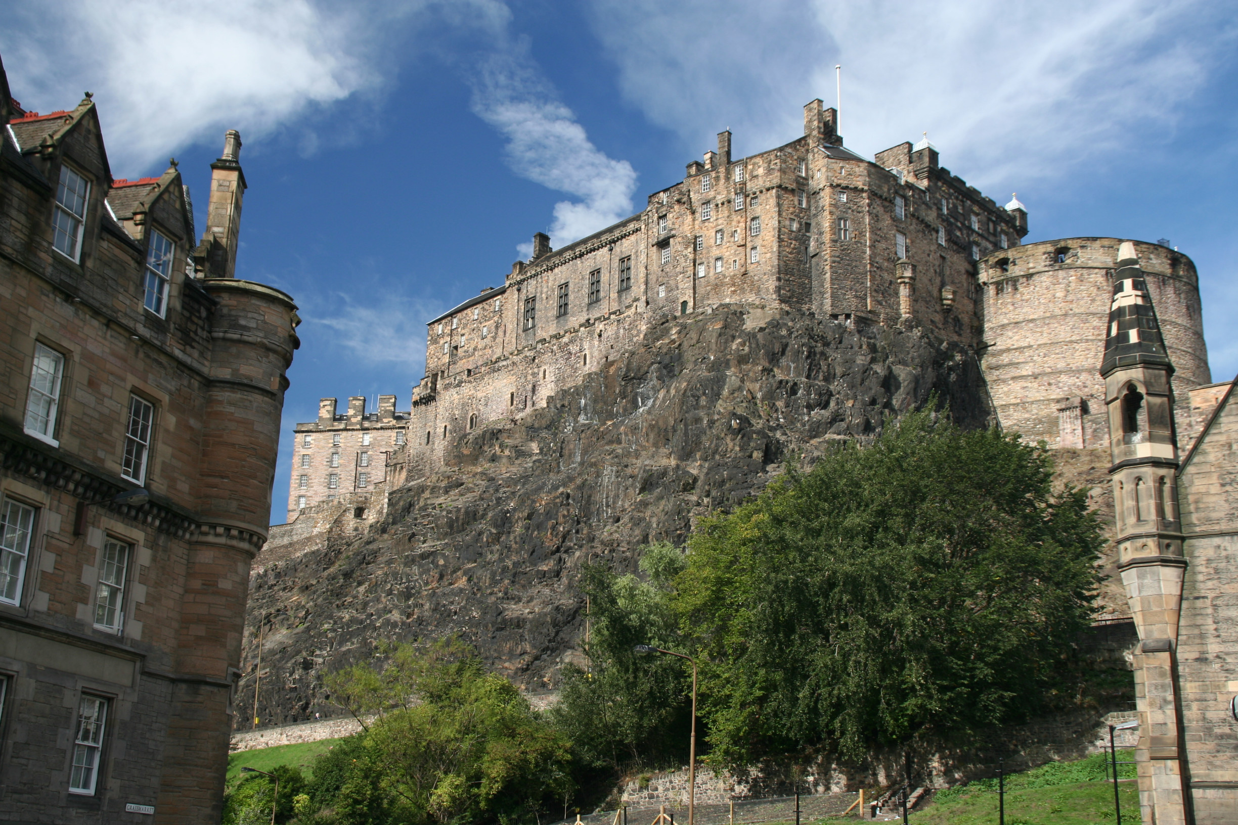 Старинный форпост эдинбургский замок (Edinburgh Castle) в Шотландии – фотографии Великобритании
