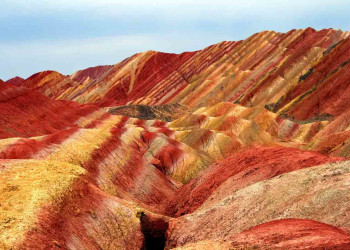 Цветные скалы Чжанъе Данься в Чжанъе, Китай – фотографии Китая