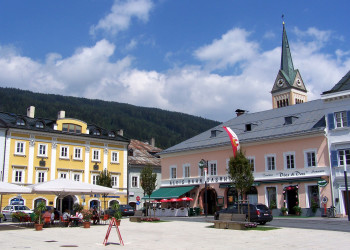 Центральная площадь города Радштадт. Австрия – фотографии Австрии