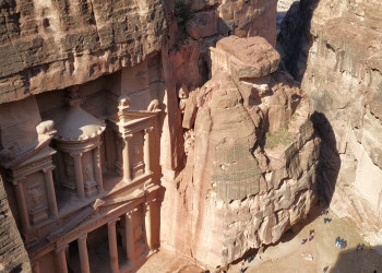 Храм Эль-Хазне (Al-Khazneh), древний город Петра, Иордания – фотографии Иордании