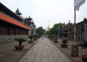 Собор Фат-Диен в провинции Ниньбинь – фотографии Вьетнама