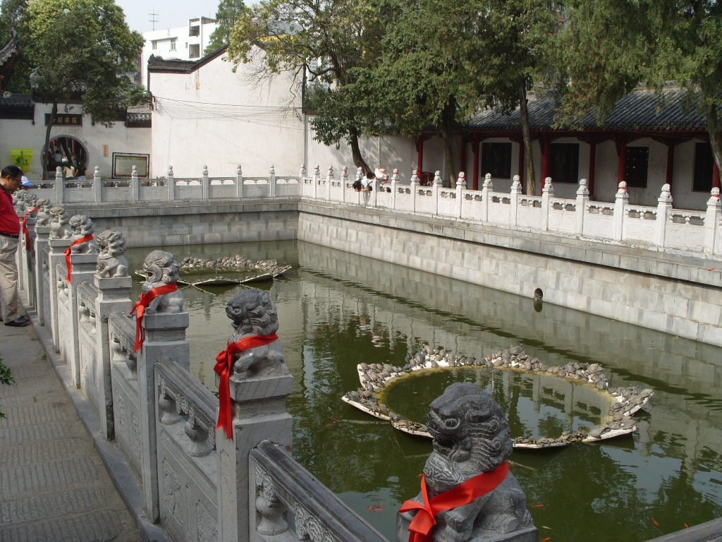 Храм Гуйюань (Guiyuan Temple) – фотографии Китая